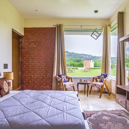 Stayvista At Hillside Paradise 4Bhk Lavish House In Delhi Dhauj Zewnętrze zdjęcie