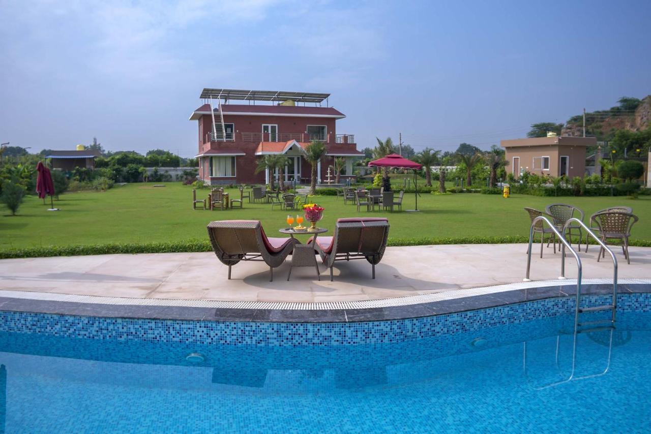 Stayvista At Hillside Paradise 4Bhk Lavish House In Delhi Dhauj Zewnętrze zdjęcie
