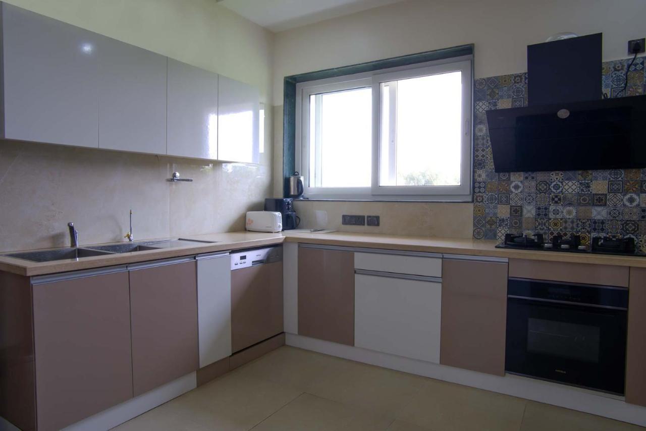 Stayvista At Hillside Paradise 4Bhk Lavish House In Delhi Dhauj Zewnętrze zdjęcie