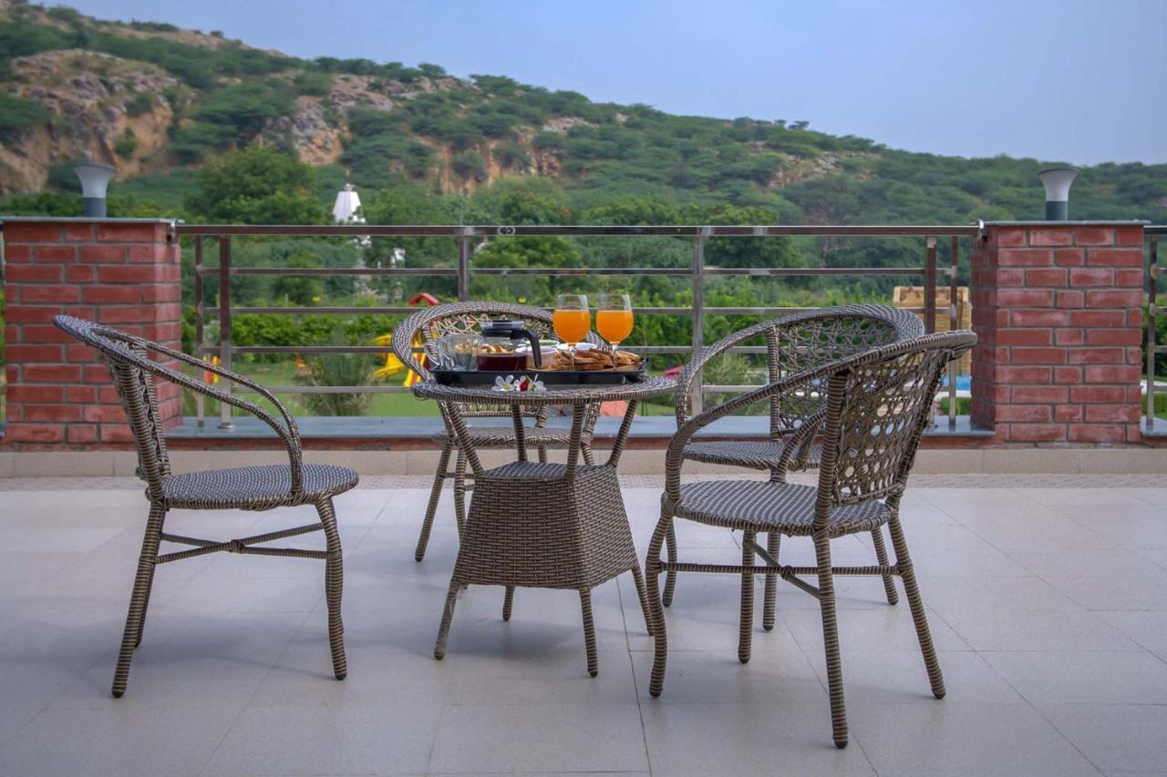 Stayvista At Hillside Paradise 4Bhk Lavish House In Delhi Dhauj Zewnętrze zdjęcie