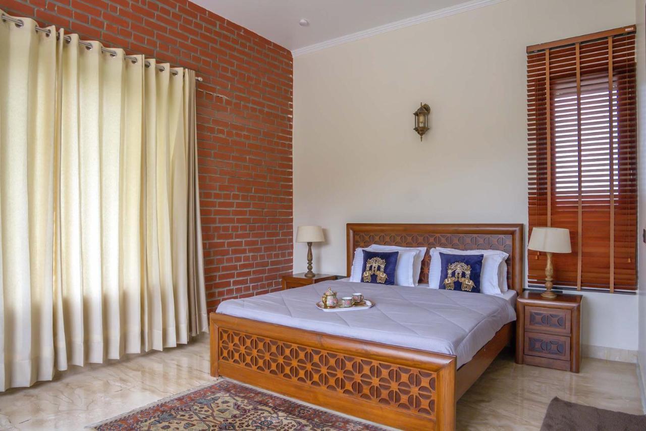 Stayvista At Hillside Paradise 4Bhk Lavish House In Delhi Dhauj Zewnętrze zdjęcie
