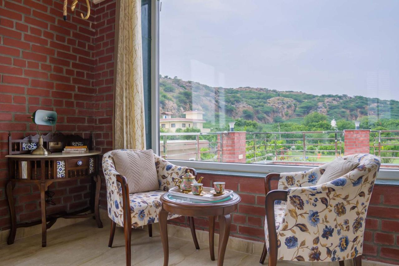 Stayvista At Hillside Paradise 4Bhk Lavish House In Delhi Dhauj Zewnętrze zdjęcie