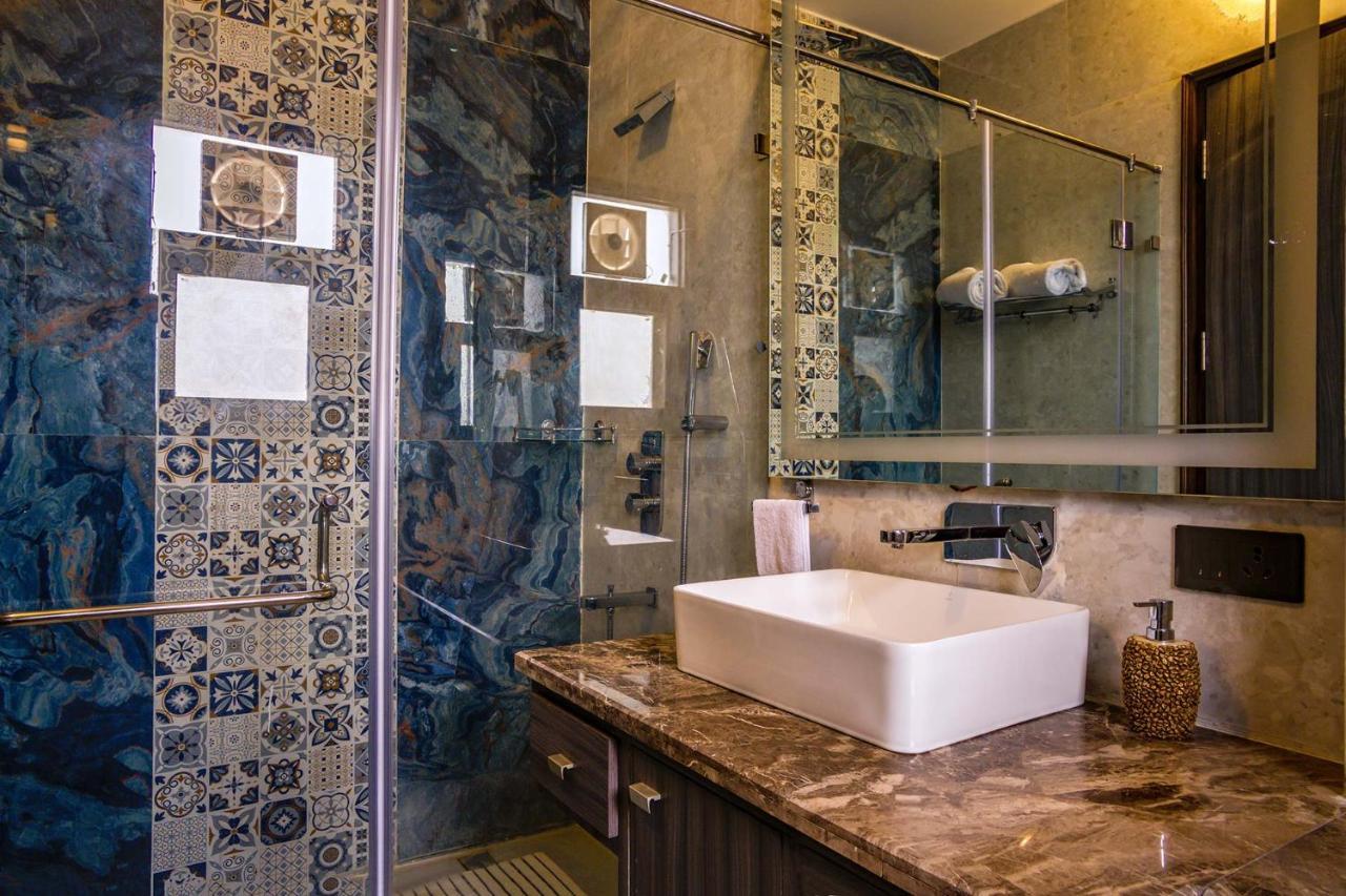 Stayvista At Hillside Paradise 4Bhk Lavish House In Delhi Dhauj Zewnętrze zdjęcie