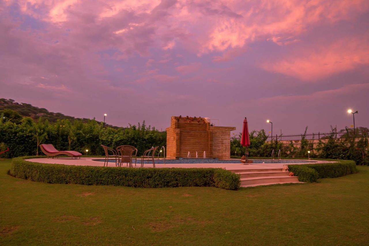 Stayvista At Hillside Paradise 4Bhk Lavish House In Delhi Dhauj Zewnętrze zdjęcie